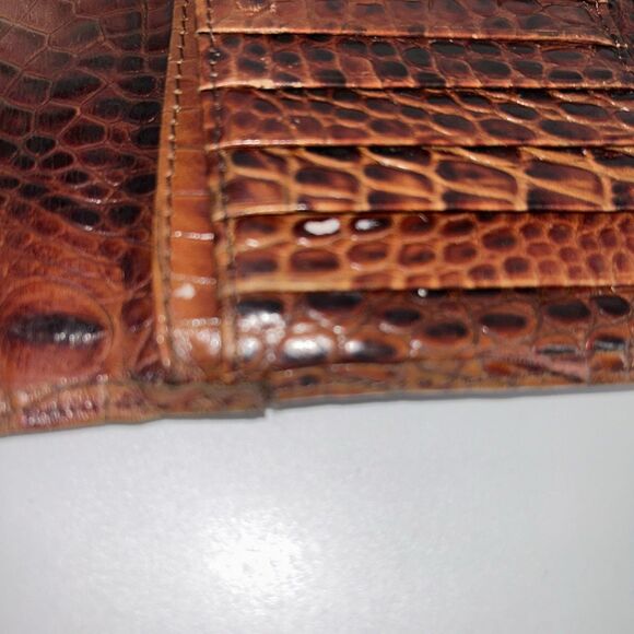 Brahmin Melbourne Wallet Embossed Brown Leather - Picture 11 of 16